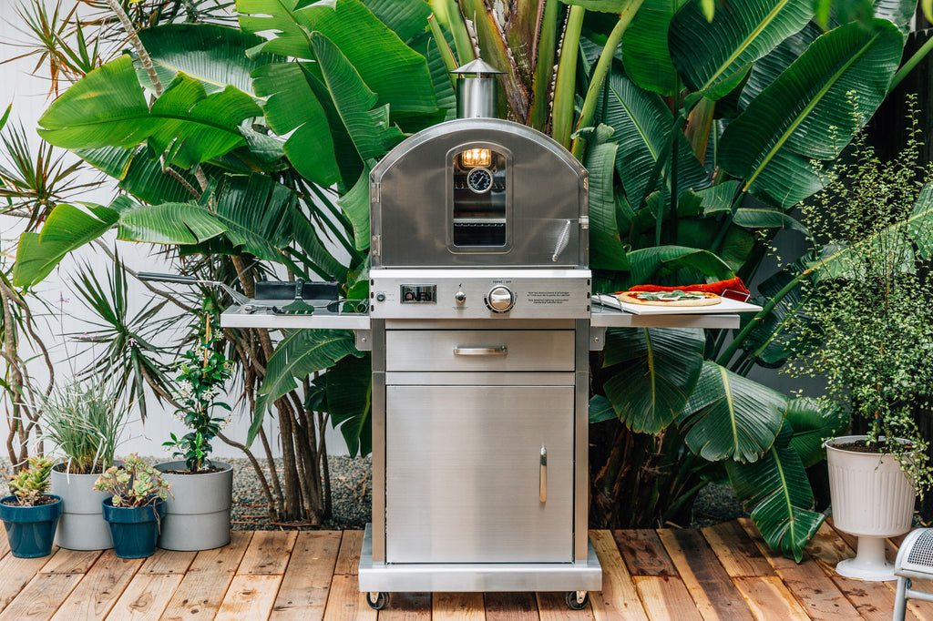 Make the Most of Every Season with the Oven and Summerset