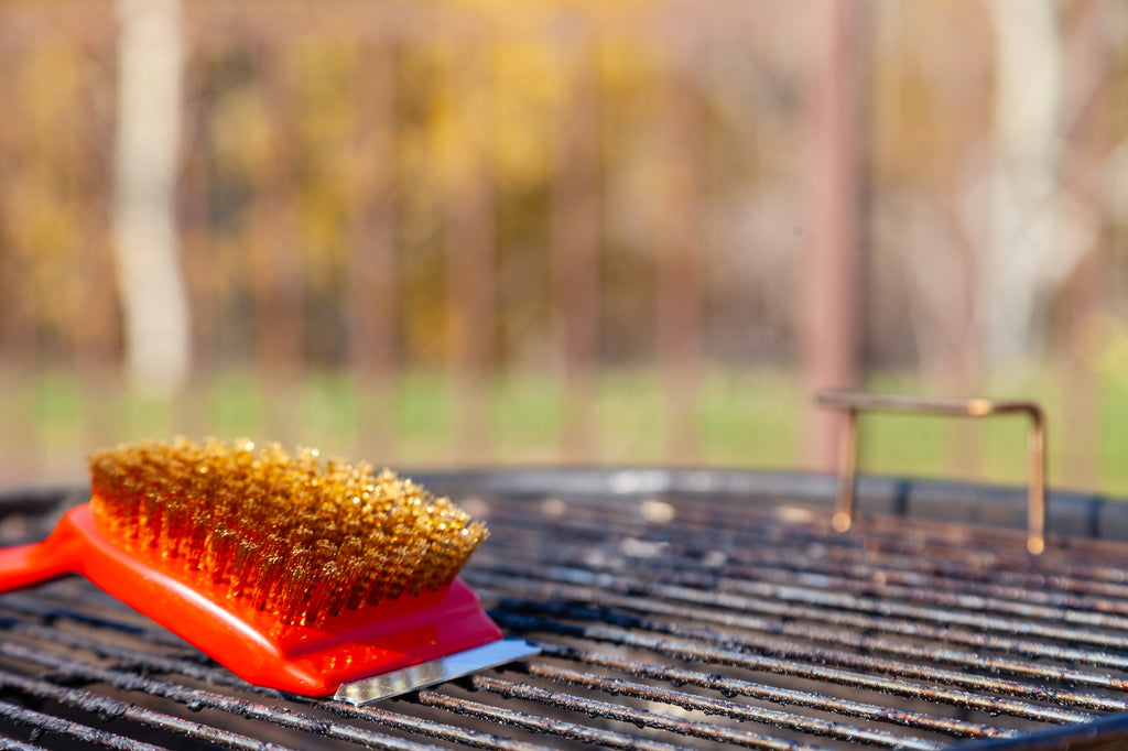 A wire brush is needed to scrape off food and debris