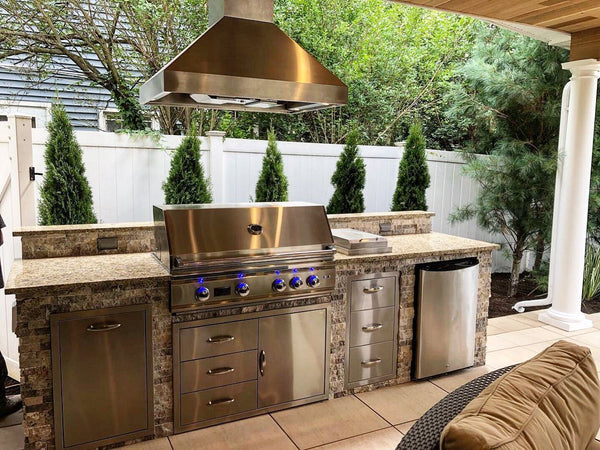 Outdoor kitchen