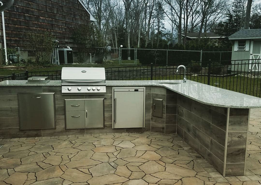 Backyard Bar Brilliance in Toms River, New Jersey