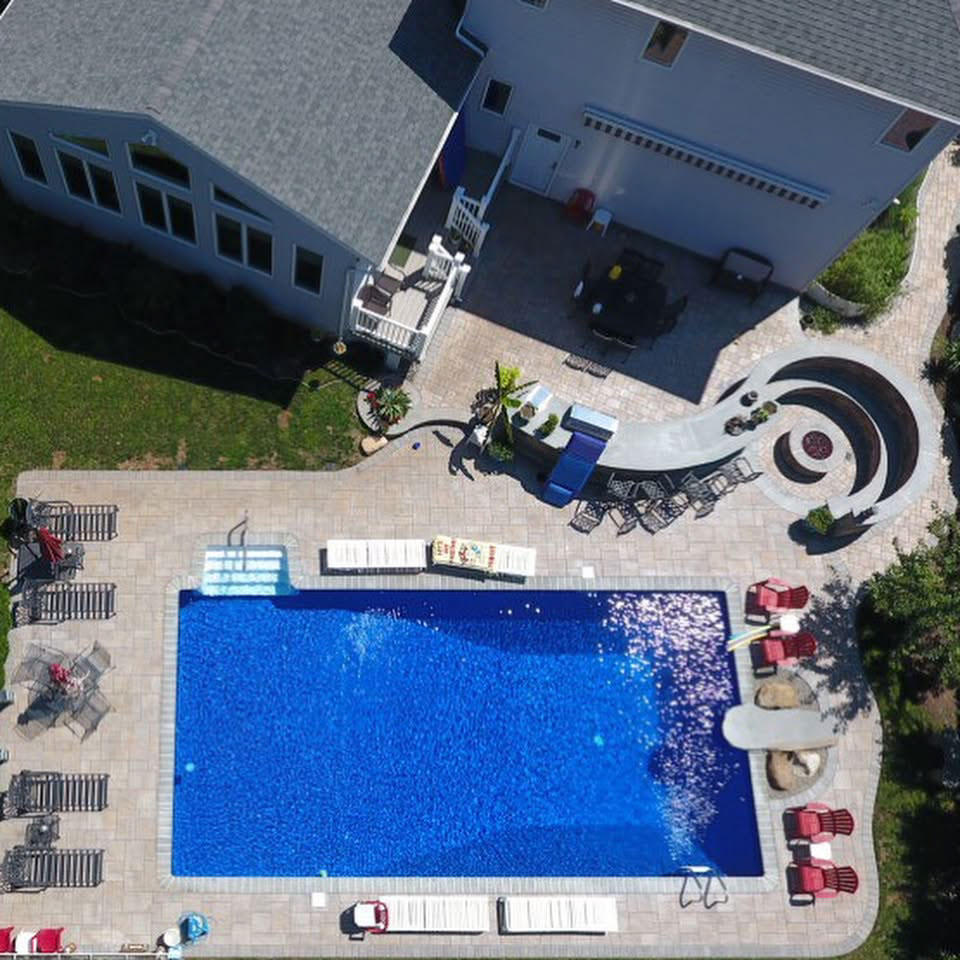 A New Jersey Backyard Designed for Every Season